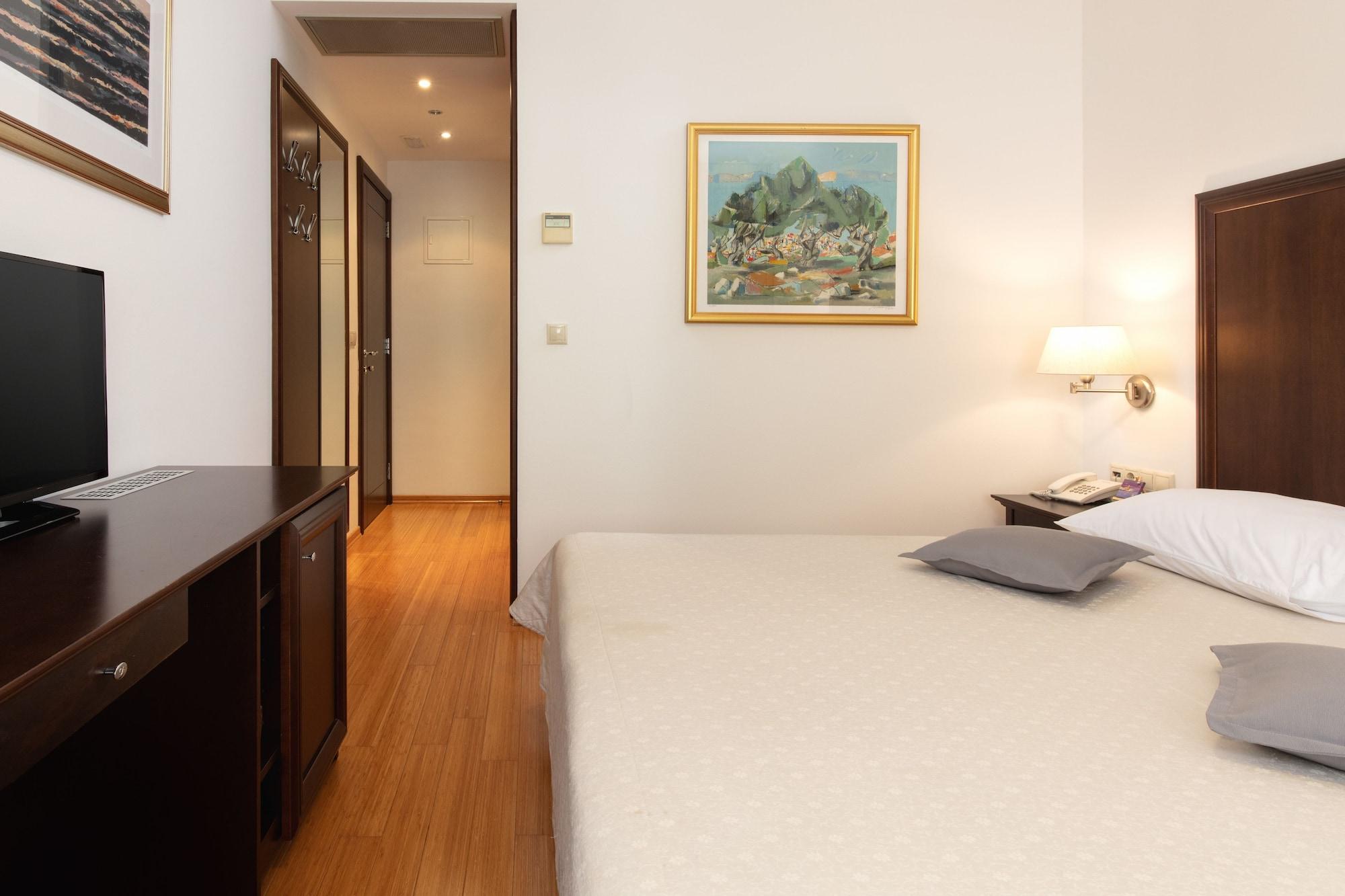 Hotel Croatia Baska Voda Luaran gambar