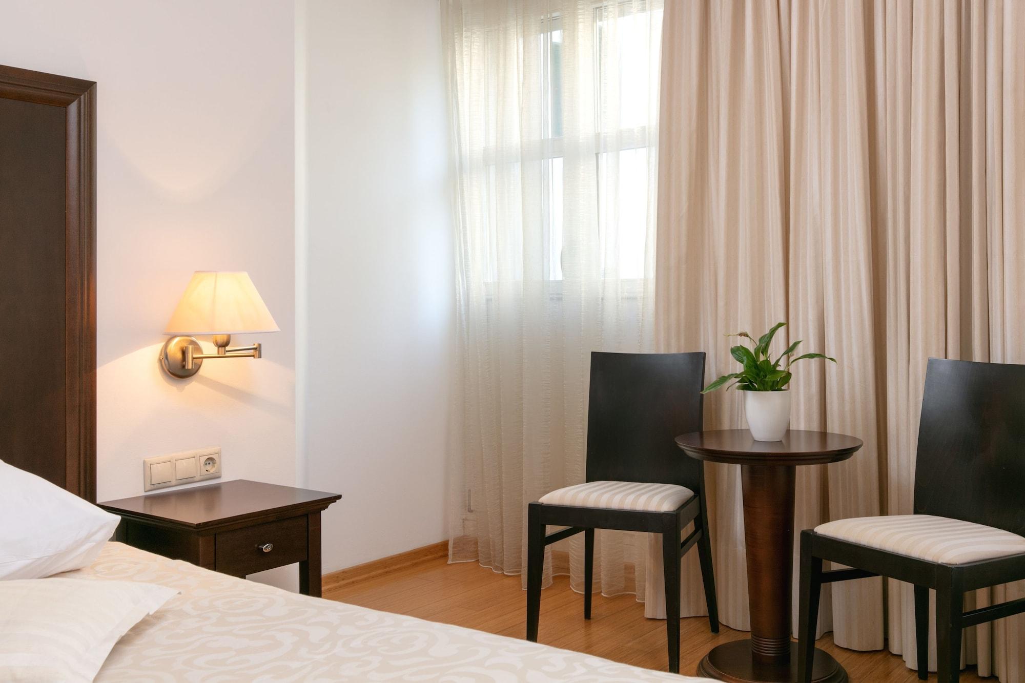 Hotel Croatia Baska Voda Luaran gambar