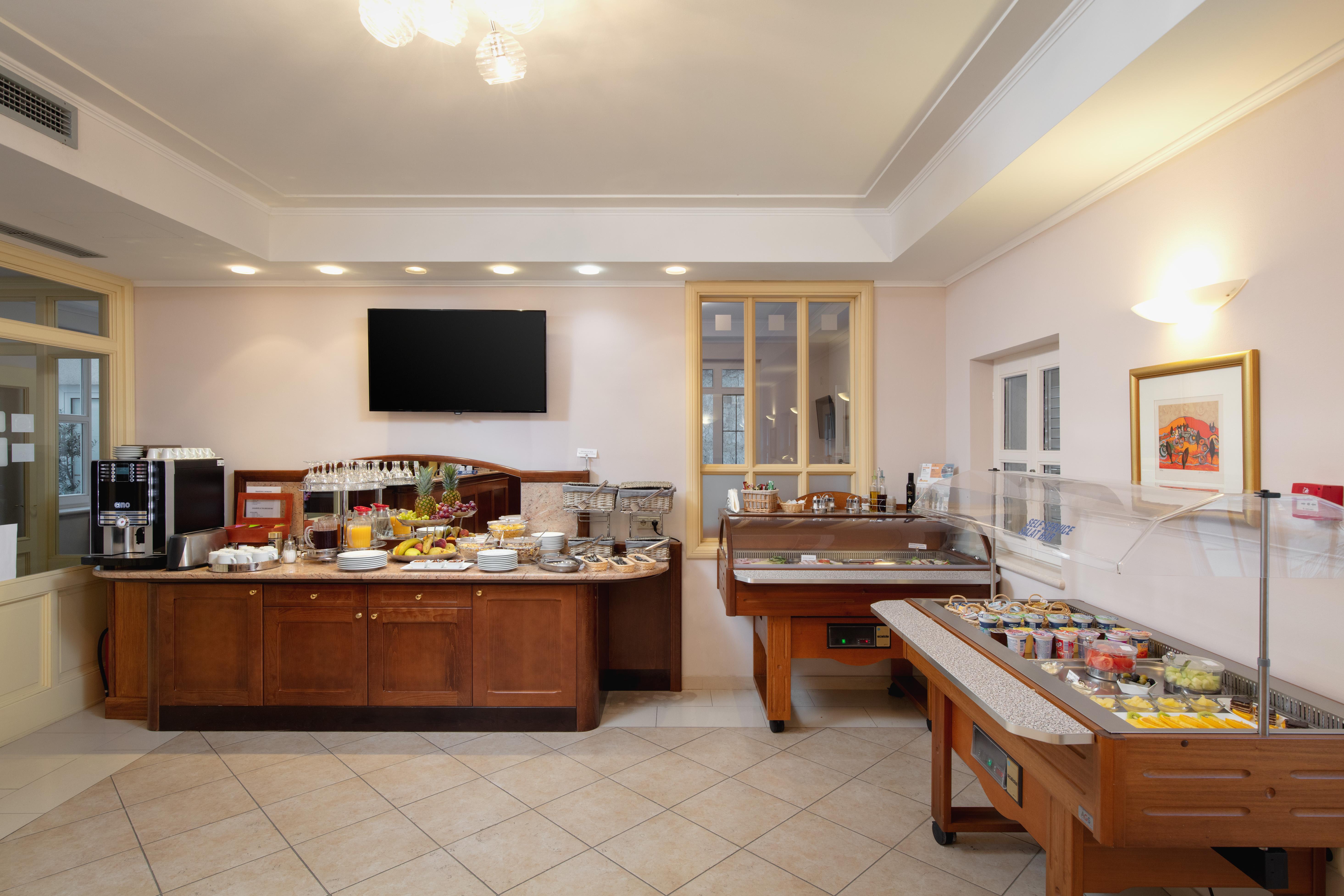 Hotel Croatia Baska Voda Luaran gambar