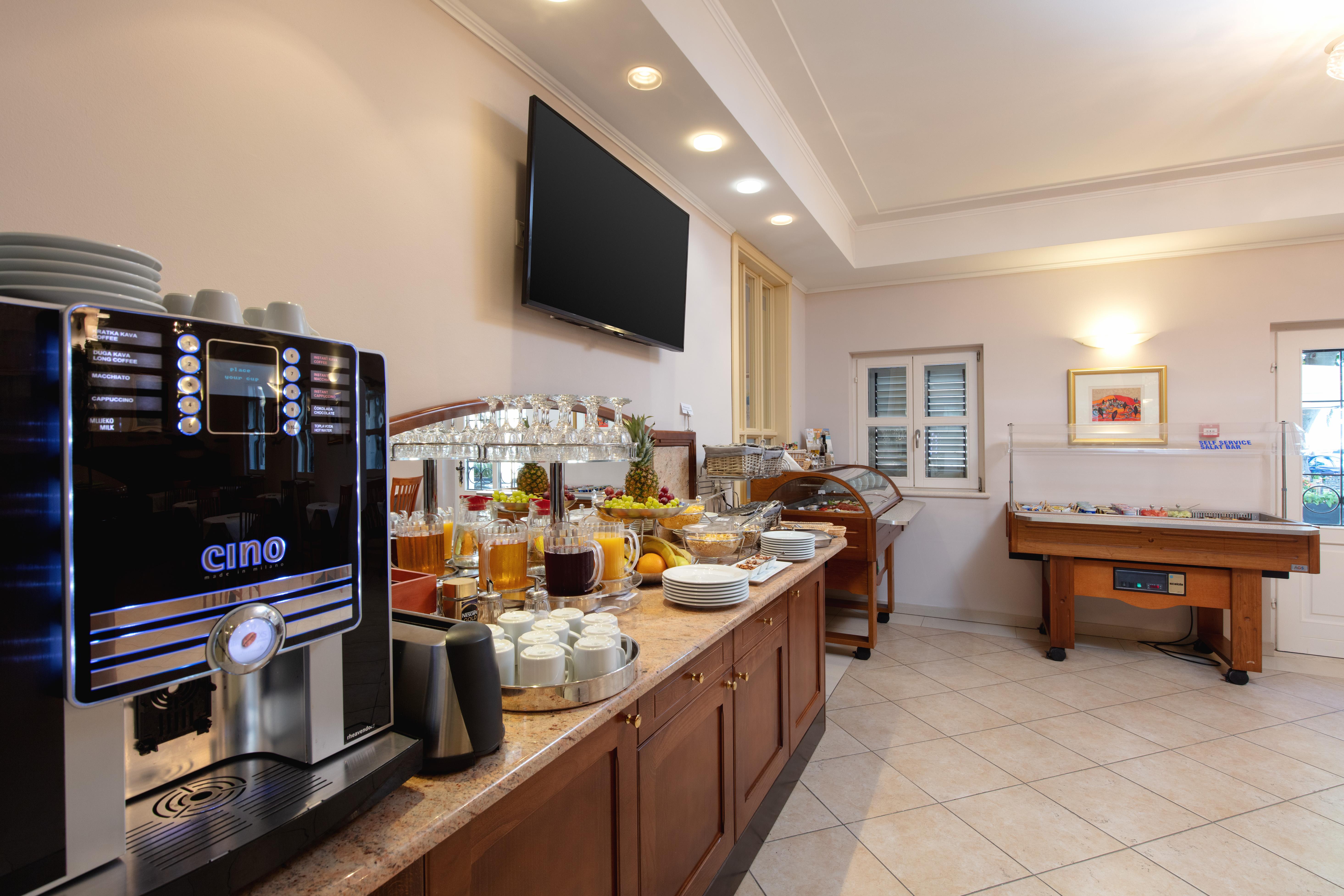 Hotel Croatia Baska Voda Luaran gambar