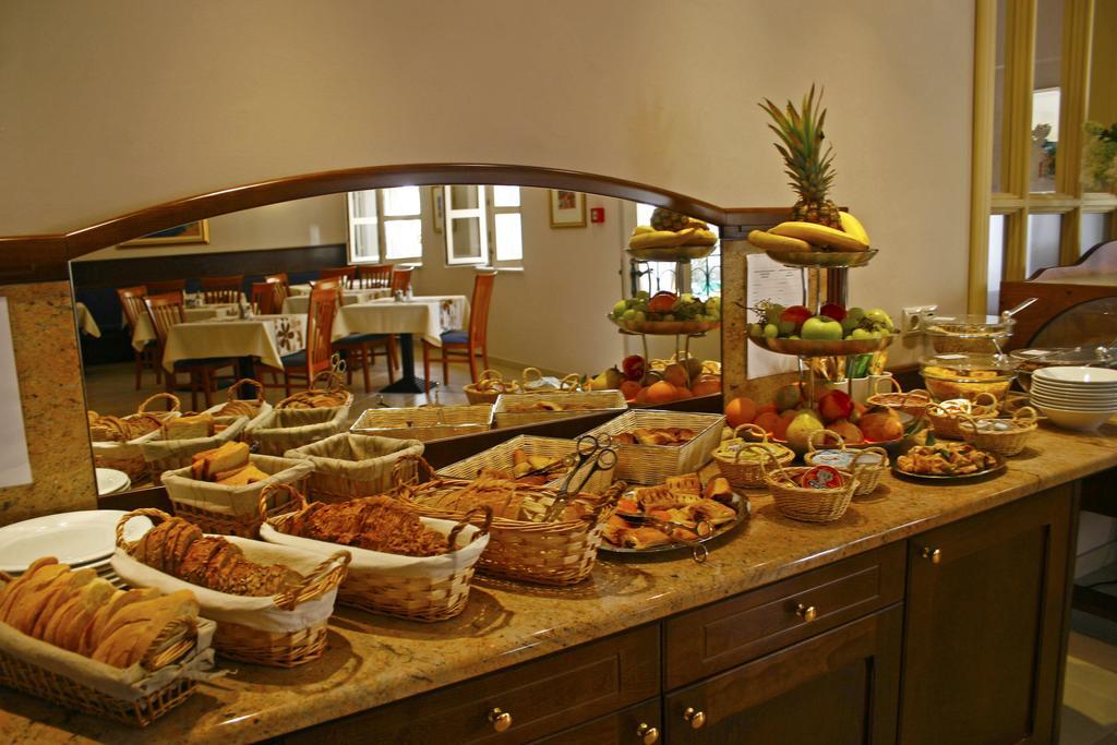Hotel Croatia Baska Voda Luaran gambar
